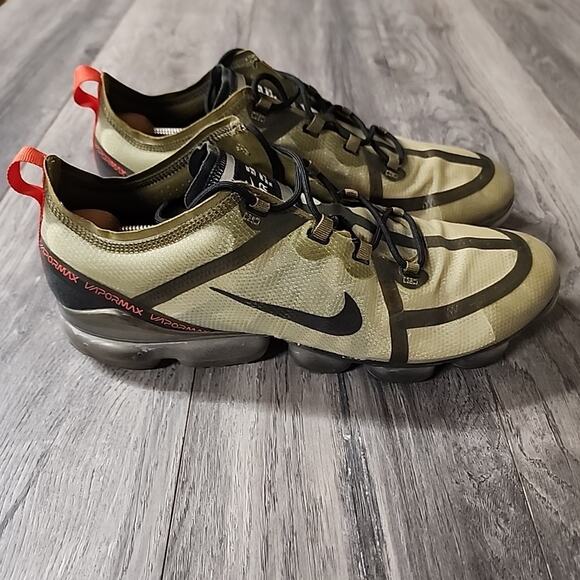 Size 15 - Nike Air VaporMax 2019 'Olive Flak Green - Picture 2 of 7